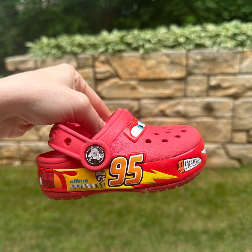 Lightning McQueen Crocs